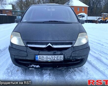 Черный Ситроен С8, объемом двигателя 2 л и пробегом 325 тыс. км за 3300 $, фото 1 на Automoto.ua