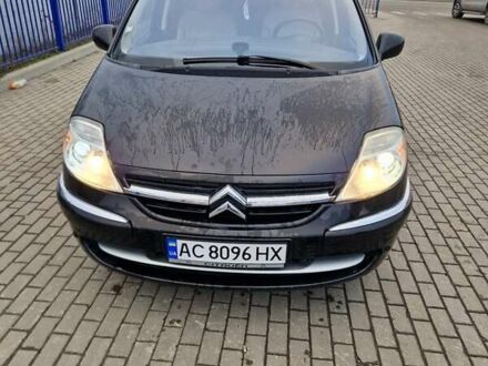 Черный Ситроен С8, объемом двигателя 2 л и пробегом 197 тыс. км за 8850 $, фото 1 на Automoto.ua