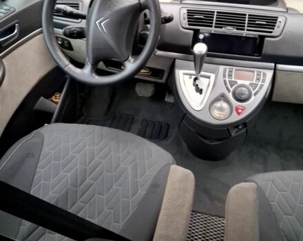 Червоний Сітроен С8, об'ємом двигуна 2 л та пробігом 340 тис. км за 6400 $, фото 7 на Automoto.ua