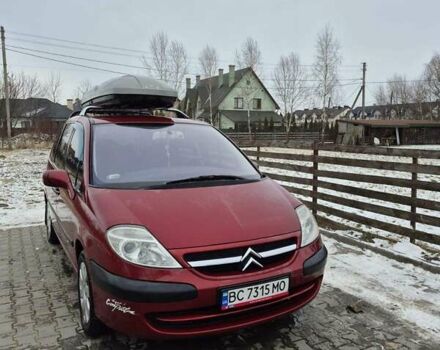 Красный Ситроен С8, объемом двигателя 2 л и пробегом 405 тыс. км за 6700 $, фото 1 на Automoto.ua