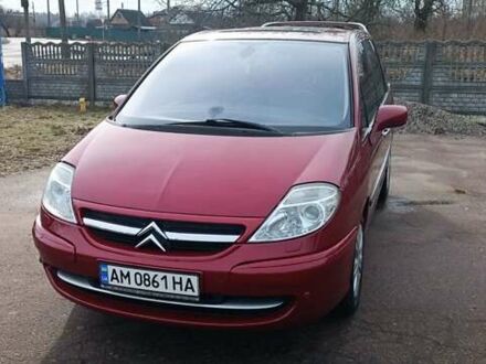 Ситроен С8 2008 в Бердичеве на Automoto.ua Красный Ситроен С8, объемом двигателя 2 л и пробегом 210 тыс. км за 7500 $, фото 1 на Automoto.ua