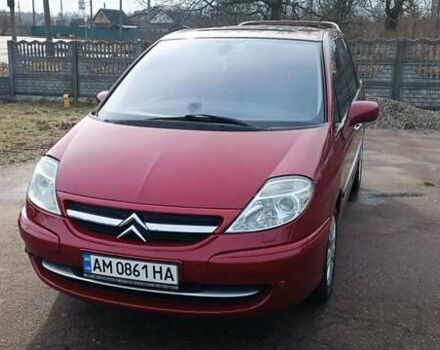 Красный Ситроен С8, объемом двигателя 2 л и пробегом 210 тыс. км за 7500 $, фото 1 на Automoto.ua