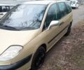 Желтый Ситроен С8, объемом двигателя 2 л и пробегом 250 тыс. км за 3650 $, фото 1 на Automoto.ua
