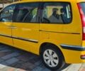 Желтый Ситроен С8, объемом двигателя 2 л и пробегом 280 тыс. км за 3000 $, фото 3 на Automoto.ua