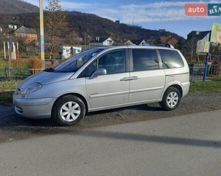 Серый Ситроен С8, объемом двигателя 2.18 л и пробегом 260 тыс. км за 3200 $, фото 4 на Automoto.ua