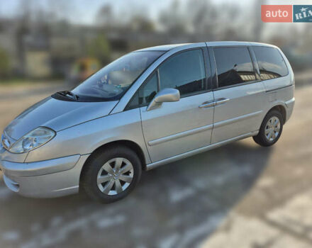 Серый Ситроен С8, объемом двигателя 2 л и пробегом 200 тыс. км за 5500 $, фото 2 на Automoto.ua