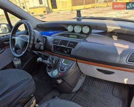 Серый Ситроен С8, объемом двигателя 2 л и пробегом 200 тыс. км за 5500 $, фото 4 на Automoto.ua