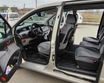 Серый Ситроен С8, объемом двигателя 2.2 л и пробегом 285 тыс. км за 5000 $, фото 8 на Automoto.ua