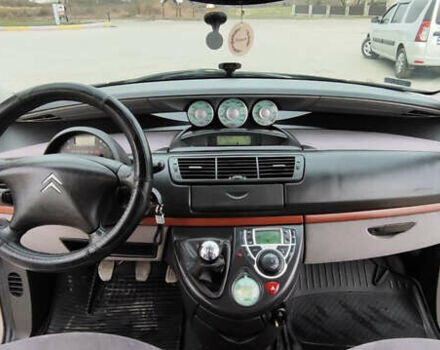 Серый Ситроен С8, объемом двигателя 2.2 л и пробегом 285 тыс. км за 5000 $, фото 6 на Automoto.ua