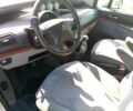Серый Ситроен С8, объемом двигателя 2.2 л и пробегом 259 тыс. км за 5499 $, фото 9 на Automoto.ua