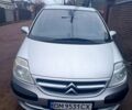 Серый Ситроен С8, объемом двигателя 2.2 л и пробегом 346 тыс. км за 5000 $, фото 1 на Automoto.ua
