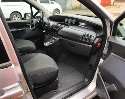 Сірий Сітроен С8, об'ємом двигуна 2 л та пробігом 155 тис. км за 4400 $, фото 11 на Automoto.ua