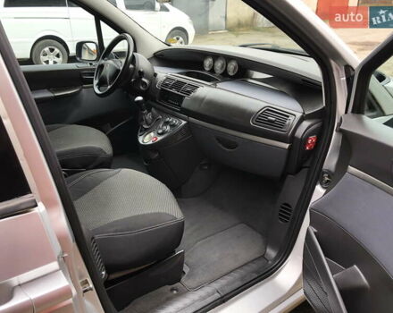 Серый Ситроен С8, объемом двигателя 2 л и пробегом 157 тыс. км за 4500 $, фото 11 на Automoto.ua