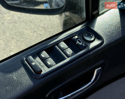 Сірий Сітроен С8, об'ємом двигуна 2 л та пробігом 266 тис. км за 6590 $, фото 13 на Automoto.ua