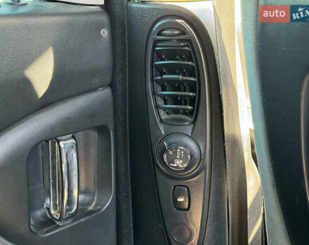 Сірий Сітроен С8, об'ємом двигуна 2 л та пробігом 266 тис. км за 6590 $, фото 32 на Automoto.ua