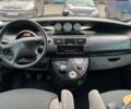 Серый Ситроен С8, объемом двигателя 2 л и пробегом 352 тыс. км за 8300 $, фото 5 на Automoto.ua