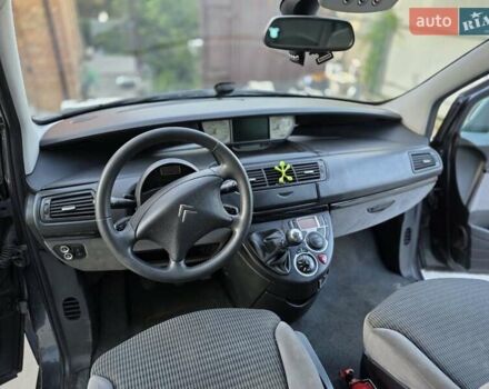 Сірий Сітроен С8, об'ємом двигуна 2 л та пробігом 347 тис. км за 6200 $, фото 16 на Automoto.ua