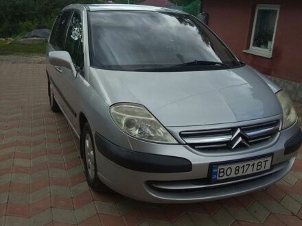 Сірий Сітроен С8, об'ємом двигуна 2 л та пробігом 317 тис. км за 4300 $, фото 1 на Automoto.ua