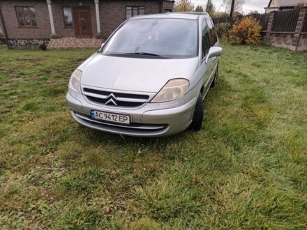 Серый Ситроен С8, объемом двигателя 2.2 л и пробегом 295 тыс. км за 3200 $, фото 1 на Automoto.ua