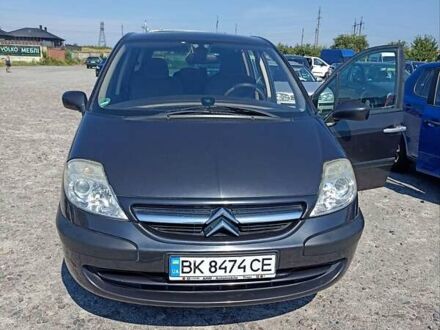 Сітроен С8 2006 у Рівному на Automoto.ua Сірий Сітроен С8, об'ємом двигуна 2.18 л та пробігом 274 тис. км за 5800 $, фото 1 на Automoto.ua