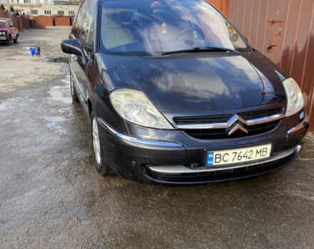 Серый Ситроен С8, объемом двигателя 2.2 л и пробегом 215 тыс. км за 7500 $, фото 1 на Automoto.ua
