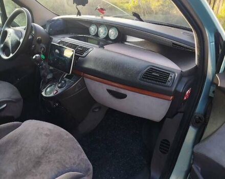 Ситроен С8 2003 в Бориславе на Automoto.ua Синий Ситроен С8, объемом двигателя 2 л и пробегом 292 тыс. км за 4900 $, фото 4 на Automoto.ua