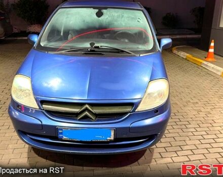 Синий Ситроен С8, объемом двигателя 2.2 л и пробегом 362 тыс. км за 4200 $, фото 1 на Automoto.ua