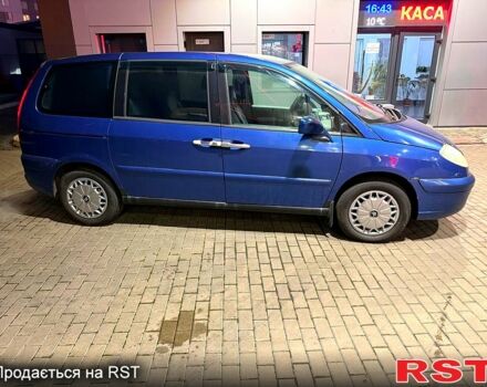 Синий Ситроен С8, объемом двигателя 2.2 л и пробегом 362 тыс. км за 4200 $, фото 3 на Automoto.ua