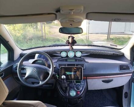 Ситроен С8 2003 в Бориславе на Automoto.ua Синий Ситроен С8, объемом двигателя 2 л и пробегом 292 тыс. км за 4900 $, фото 2 на Automoto.ua