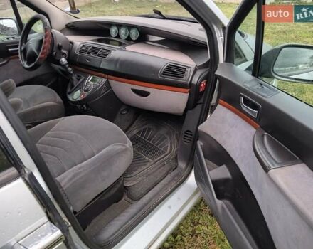 Ситроен С8 2004 в Луцке на Automoto.ua Синий Ситроен С8, объемом двигателя 2.2 л и пробегом 300 тыс. км за 3200 $, фото 9 на Automoto.ua