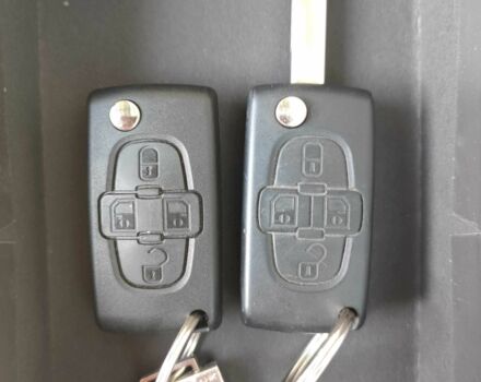 Синий Ситроен С8, объемом двигателя 2.2 л и пробегом 286 тыс. км за 5800 $, фото 8 на Automoto.ua