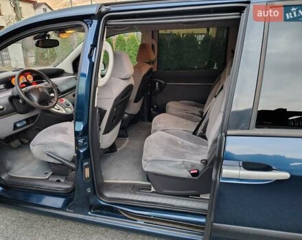 Сітроен С8 2007 у Дубно на Automoto.ua Синій Сітроен С8, об'ємом двигуна 2 л та пробігом 272 тис. км за 5500 $, фото 6 на Automoto.ua