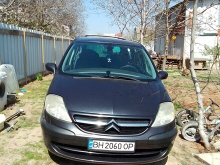 Синий Ситроен С8, объемом двигателя 2 л и пробегом 320 тыс. км за 4500 $, фото 1 на Automoto.ua