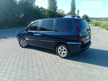 Сітроен С8 2011 у Чортків на Automoto.ua Синій Сітроен С8, об'ємом двигуна 2 л та пробігом 209 тис. км за 8200 $, фото 1 на Automoto.ua