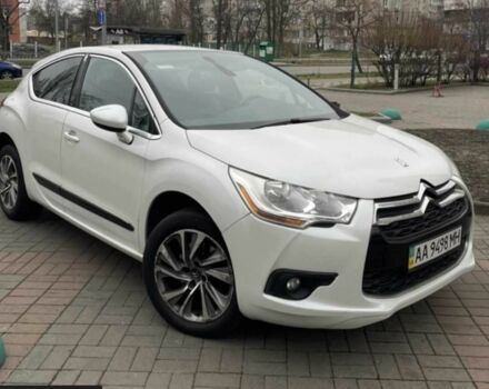 Белый Ситроен ДС, объемом двигателя 1.6 л и пробегом 97 тыс. км за 8300 $, фото 2 на Automoto.ua