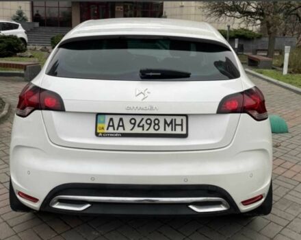 Белый Ситроен ДС, объемом двигателя 1.6 л и пробегом 97 тыс. км за 8300 $, фото 5 на Automoto.ua