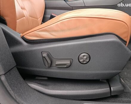 Чорний Сітроен ДС, об'ємом двигуна 1.6 л та пробігом 97 тис. км за 33600 $, фото 44 на Automoto.ua