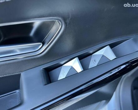 Чорний Сітроен ДС, об'ємом двигуна 2.4 л та пробігом 29 тис. км за 27940 $, фото 37 на Automoto.ua