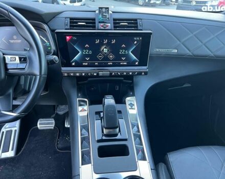 Чорний Сітроен ДС, об'ємом двигуна 2.4 л та пробігом 29 тис. км за 27940 $, фото 26 на Automoto.ua