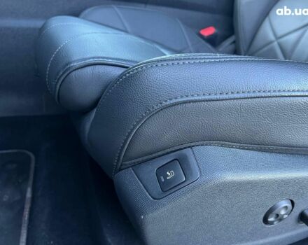 Чорний Сітроен ДС, об'ємом двигуна 2.4 л та пробігом 29 тис. км за 27940 $, фото 18 на Automoto.ua