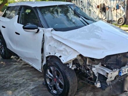 Ситроен ДС3 2020 в Киеве на Automoto.ua Белый Ситроен ДС3, объемом двигателя 1.2 л и пробегом 20 тыс. км за 4300 $, фото 1 на Automoto.ua