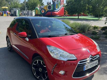 Сітроен ДС3 2010 у Кам'янське (Дніпродзержинськ) на Automoto.ua Червоний Сітроен ДС3, об'ємом двигуна 1.6 л та пробігом 109 тис. км за 6999 $, фото 1 на Automoto.ua