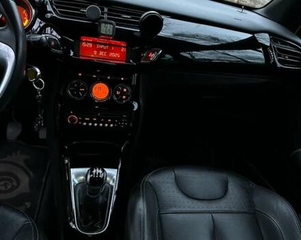 Желтый Ситроен ДС3, объемом двигателя 1.6 л и пробегом 168 тыс. км за 8000 $, фото 16 на Automoto.ua