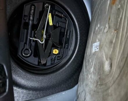 Сірий Сітроен ДС3, об'ємом двигуна 1.6 л та пробігом 129 тис. км за 6300 $, фото 71 на Automoto.ua