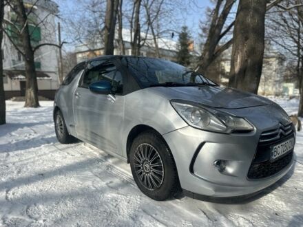 Серый Ситроен ДС3, объемом двигателя 1.2 л и пробегом 240 тыс. км за 5500 $, фото 1 на Automoto.ua