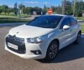Белый Ситроен ДС4, объемом двигателя 1.56 л и пробегом 208 тыс. км за 7500 $, фото 1 на Automoto.ua