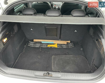 Белый Ситроен ДС4, объемом двигателя 1.6 л и пробегом 96 тыс. км за 8300 $, фото 23 на Automoto.ua