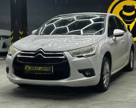 Белый Ситроен ДС4, объемом двигателя 0 л и пробегом 220 тыс. км за 7200 $, фото 2 на Automoto.ua