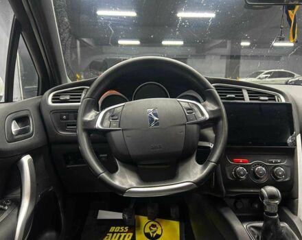 Белый Ситроен ДС4, объемом двигателя 0 л и пробегом 220 тыс. км за 7200 $, фото 12 на Automoto.ua