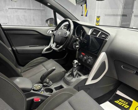 Белый Ситроен ДС4, объемом двигателя 0 л и пробегом 220 тыс. км за 7200 $, фото 15 на Automoto.ua